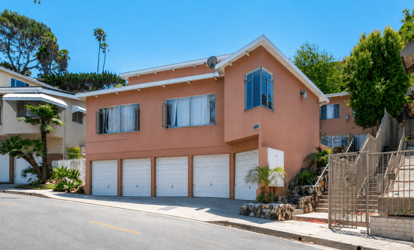 Managed property in Baldwin Hills