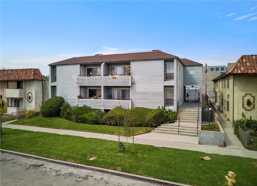 Managed property in Canoga Park
